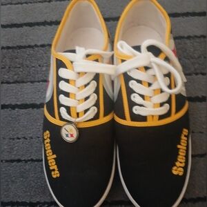 STEELERS NFL TENNIS SHOES WORN ONCE LIKE NEW CONDITION Sz.10